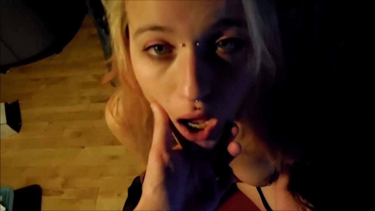 Deep throat choking blonde girlfriend with cock (PervyPixie)