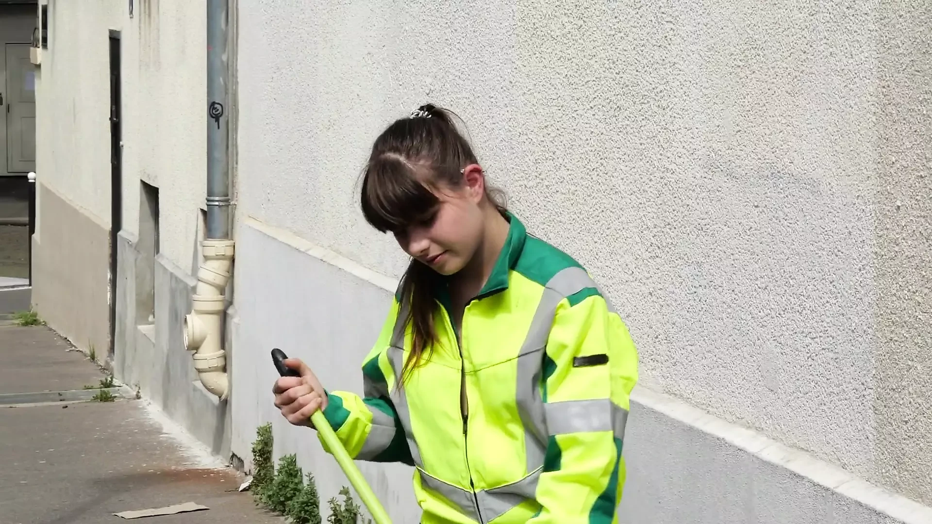 Gorgeus French Babe with Hairy Pussy and Perfect Firm Tits 675