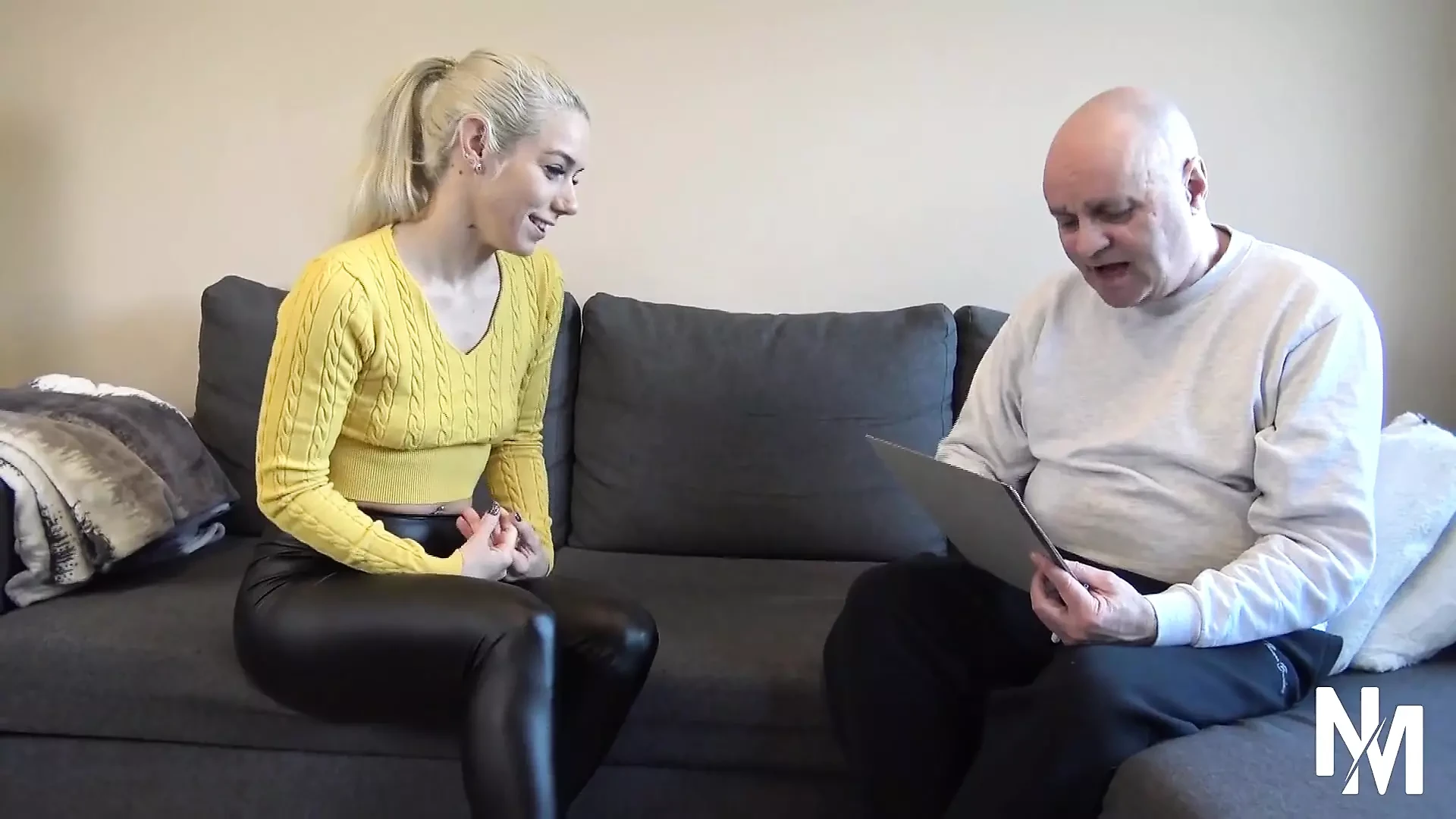 Slim Blonde Nesty Want’s This Dick Deep