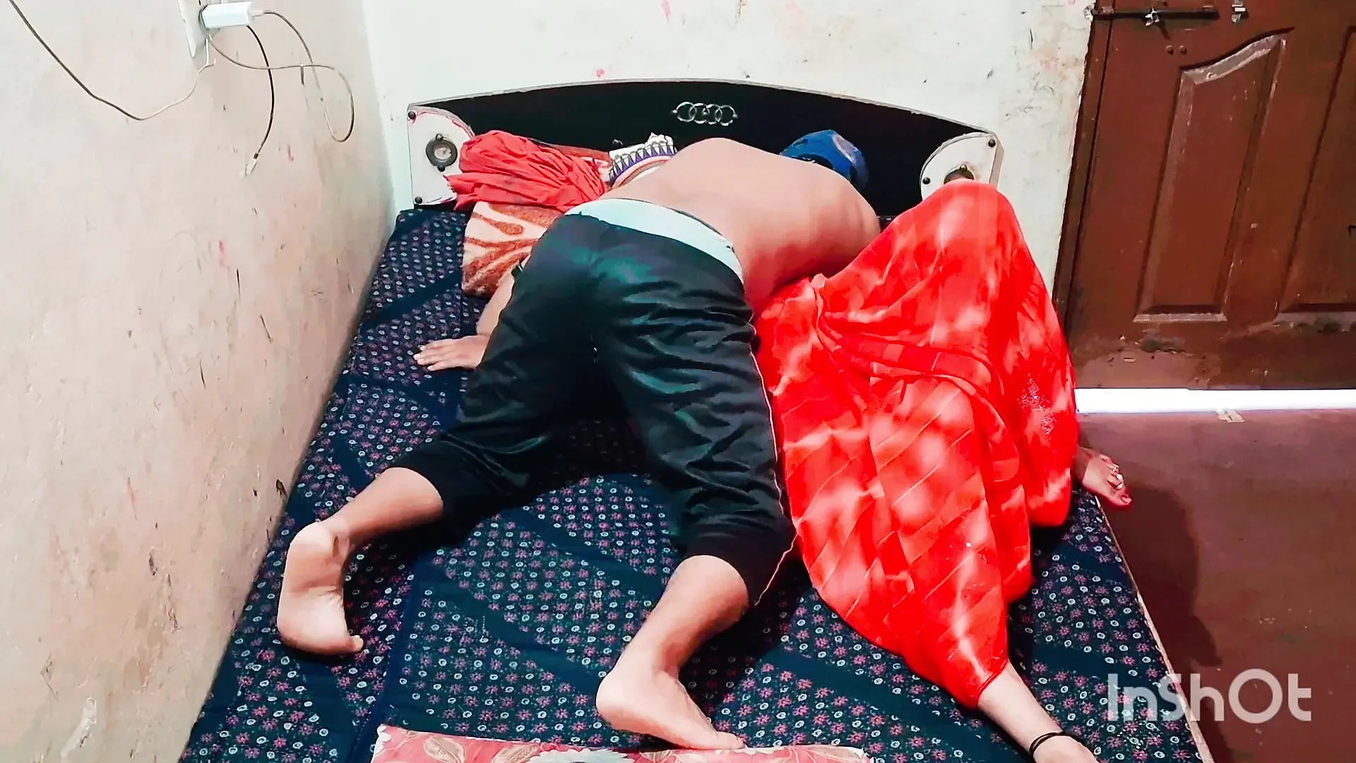 As soon as the neighbor brother left, the sister-in-law came to be happy