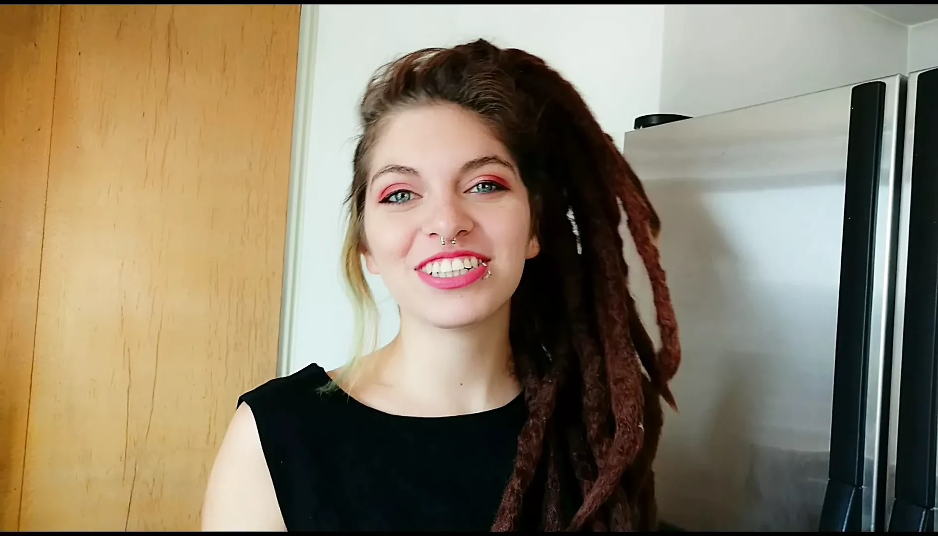 Clio drinks sperm cocktail with 7 cumshot icecubes with prep