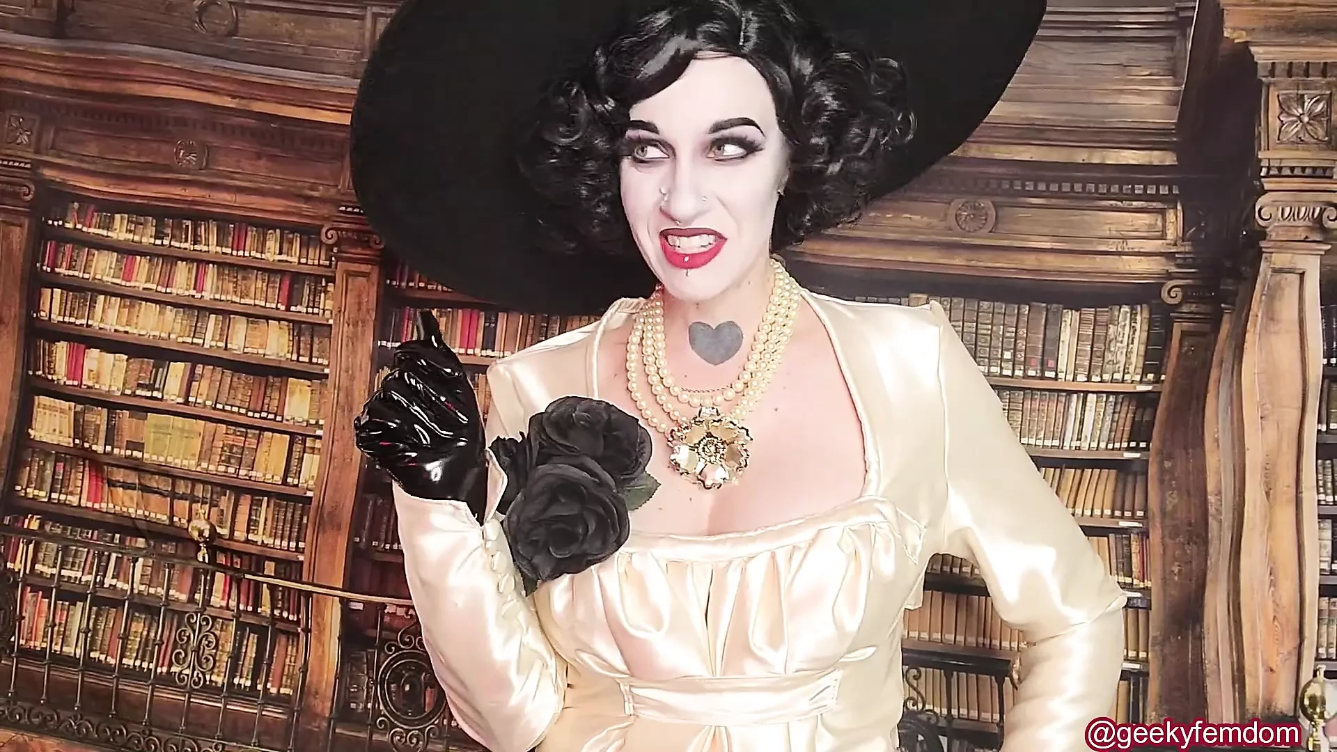 Lady Dimitrescu World Wide JOI