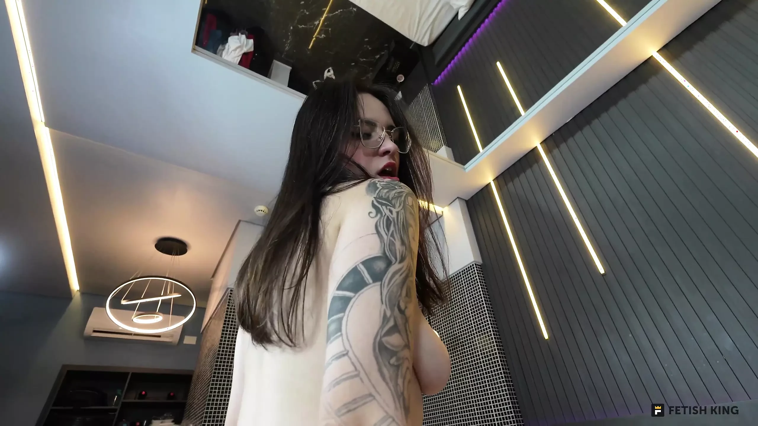 Face Sitting – Hot Tattooed Latina Gets Her Ass Licked