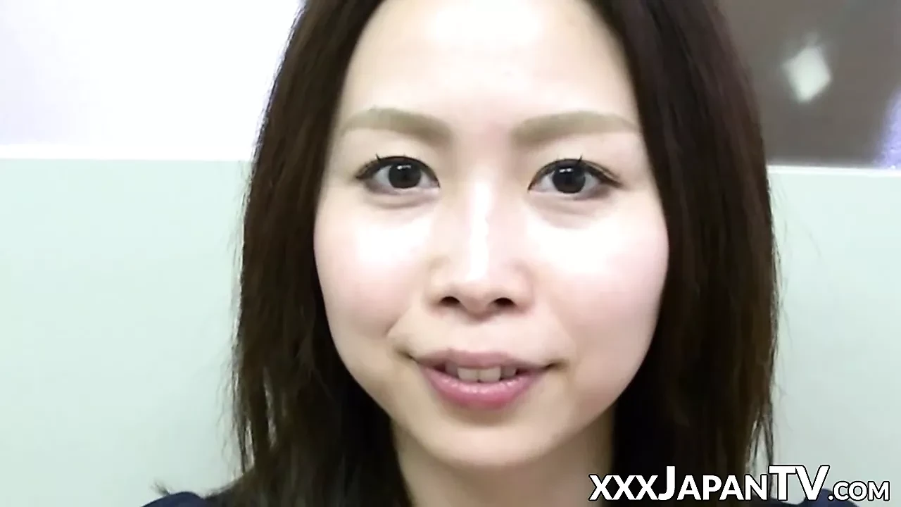 Japanese ladies presenting their tiny pussies in closeup