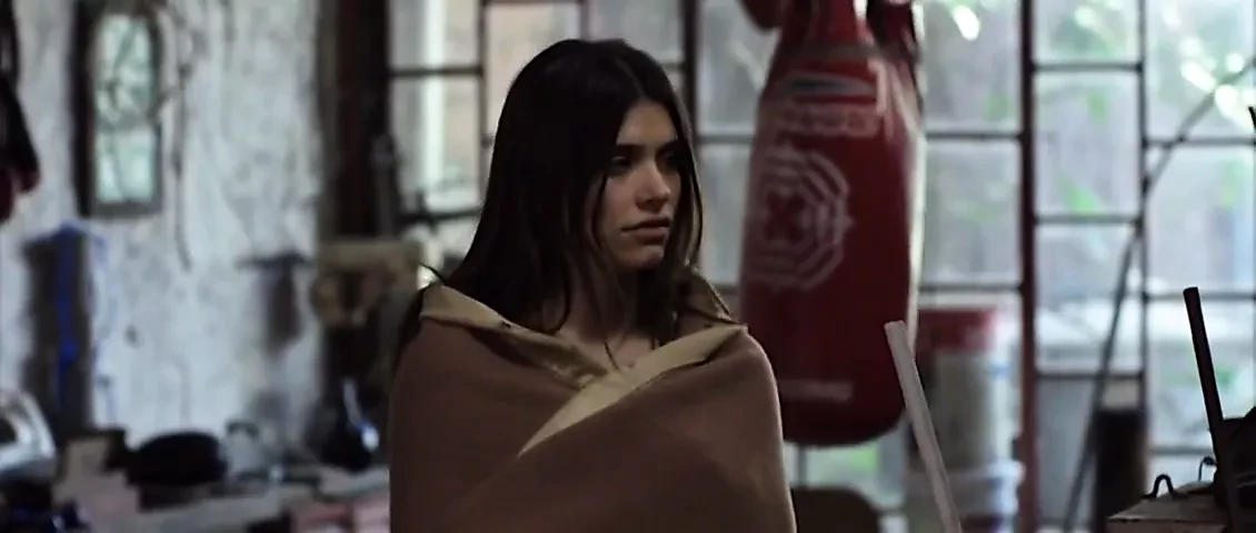 Eva De Dominici – Sangre en la boca (2016) Sex Scenes