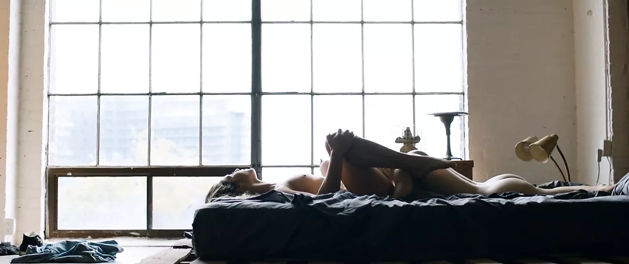 Erotic Canadian – Below Her Mouth (2016) FHD