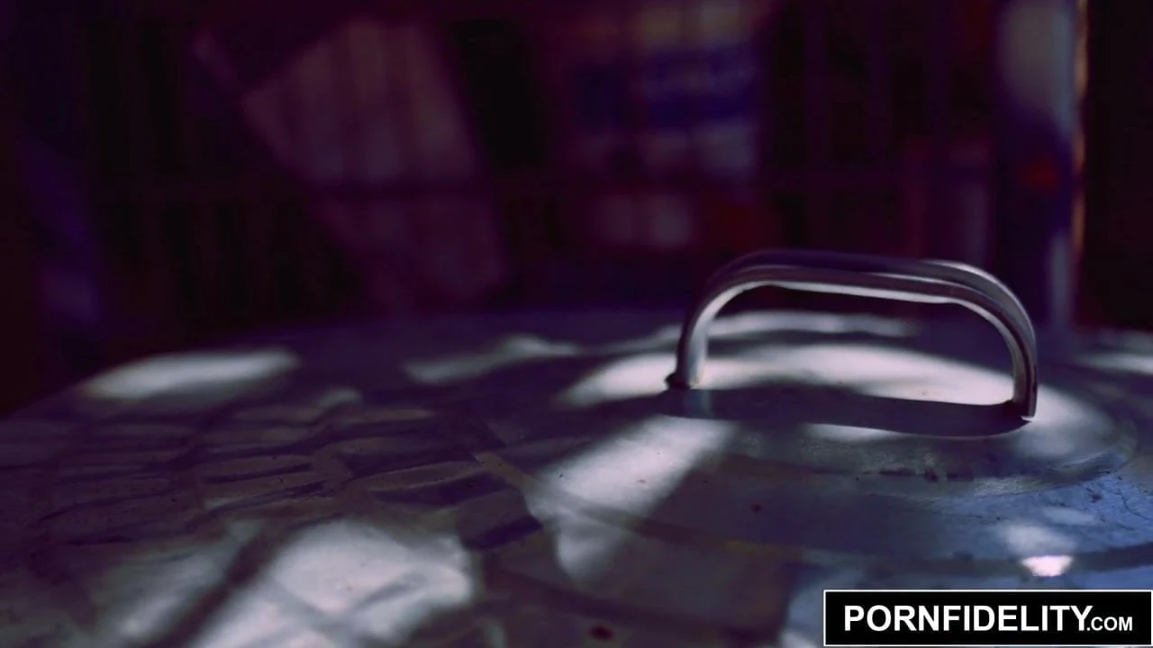 PORNFIDELITY – Tattooed Babe Indigo August Anal Fucking