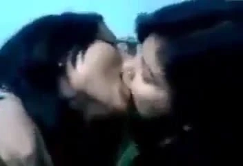 GIRL kiss GIRL