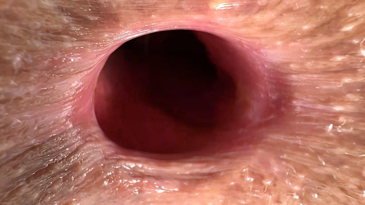 A girl with a WIDE BUTTHOLE fucks Insta reel of girl with a BIG MOUTH