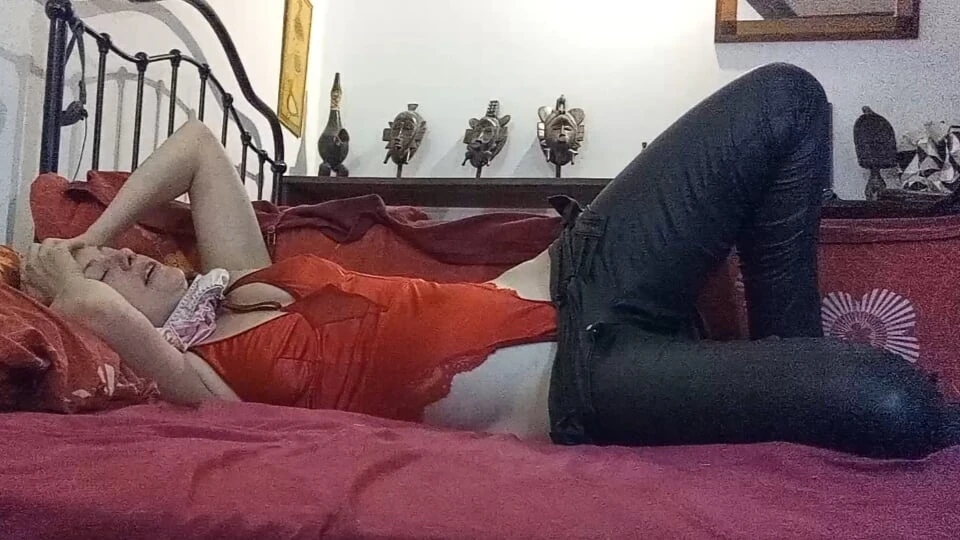 2514bv – French Amateur who wears Satin Outfit with Stockings and High Heels, Fucks, Licks Asshole, Sucks Dicks