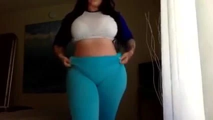 blue leggings for the win