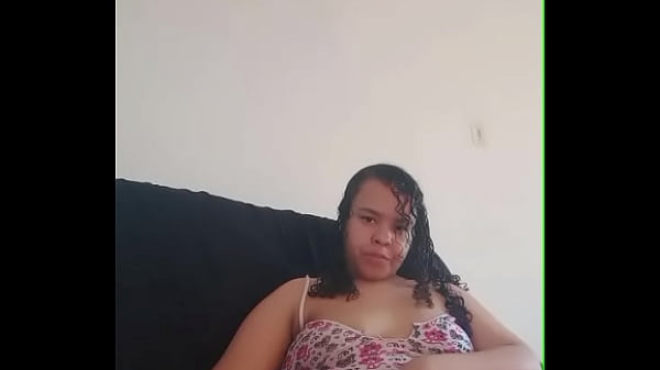 SAFADA SE MASTURBANDO GOSTOSO COM SEU GOLFINHO ELA GOZA E GEME GOSTOSO ATÉ O CREMINHO SAIR