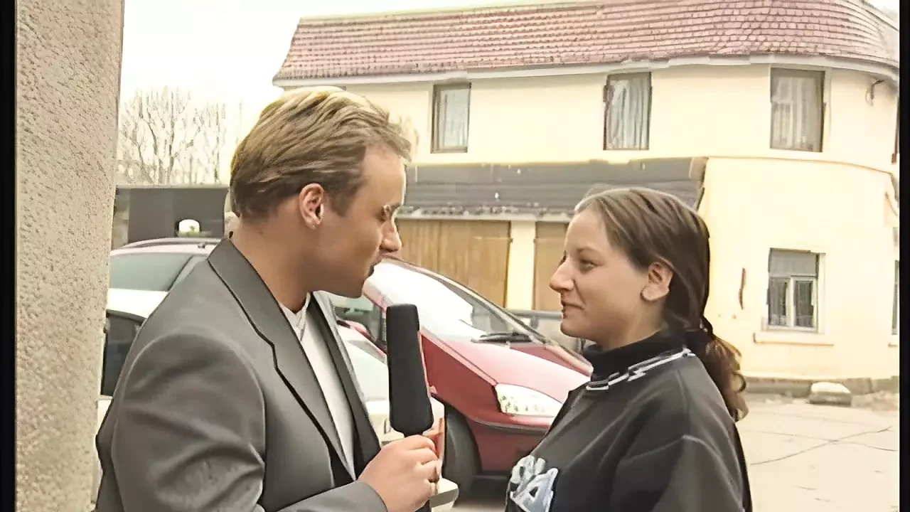 Brunette 24 jahre mit dicken titten sitzt im casting und will schwanz