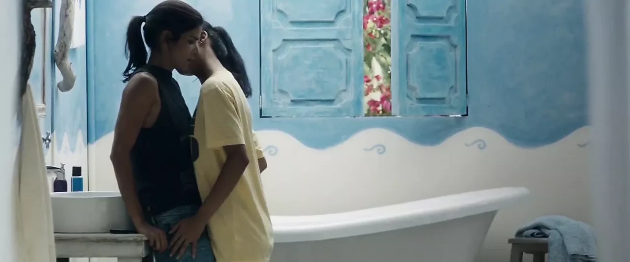 Patricia Velasquez, Eloisa Maturen – Liz in September