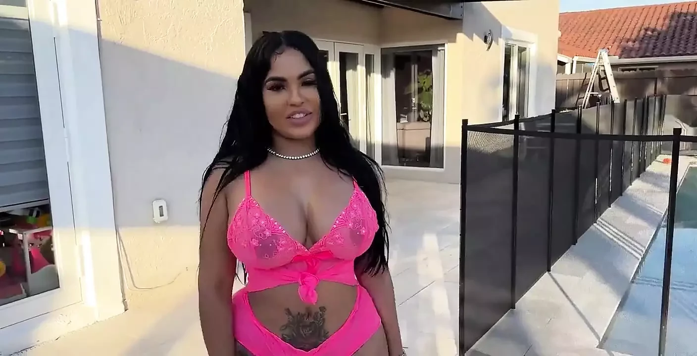 Big Butt Latina Goldendoll06 Is Stunning and Looking Hot as Hell Outside in Her Sexy Pink Lingerie! I Fuck Her Right Outside