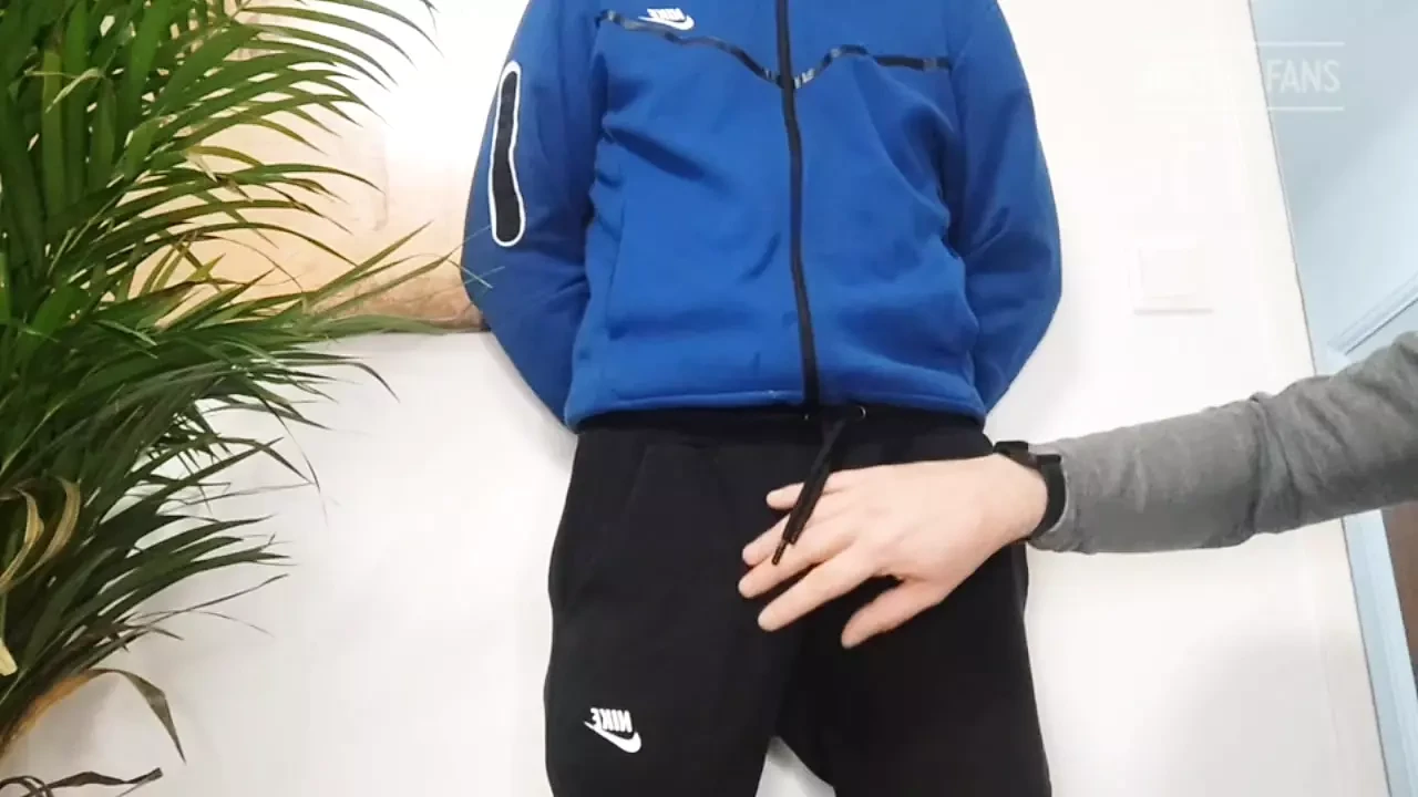 After My Traning Dexterxxl Play with My Hairy Dick and I Come Handsfree