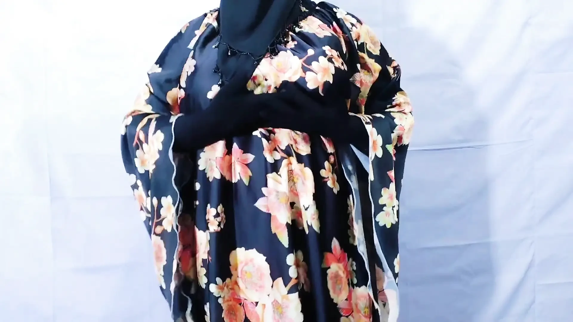 Indian beautiful village housewife having sex in the room – clear Hindi audio