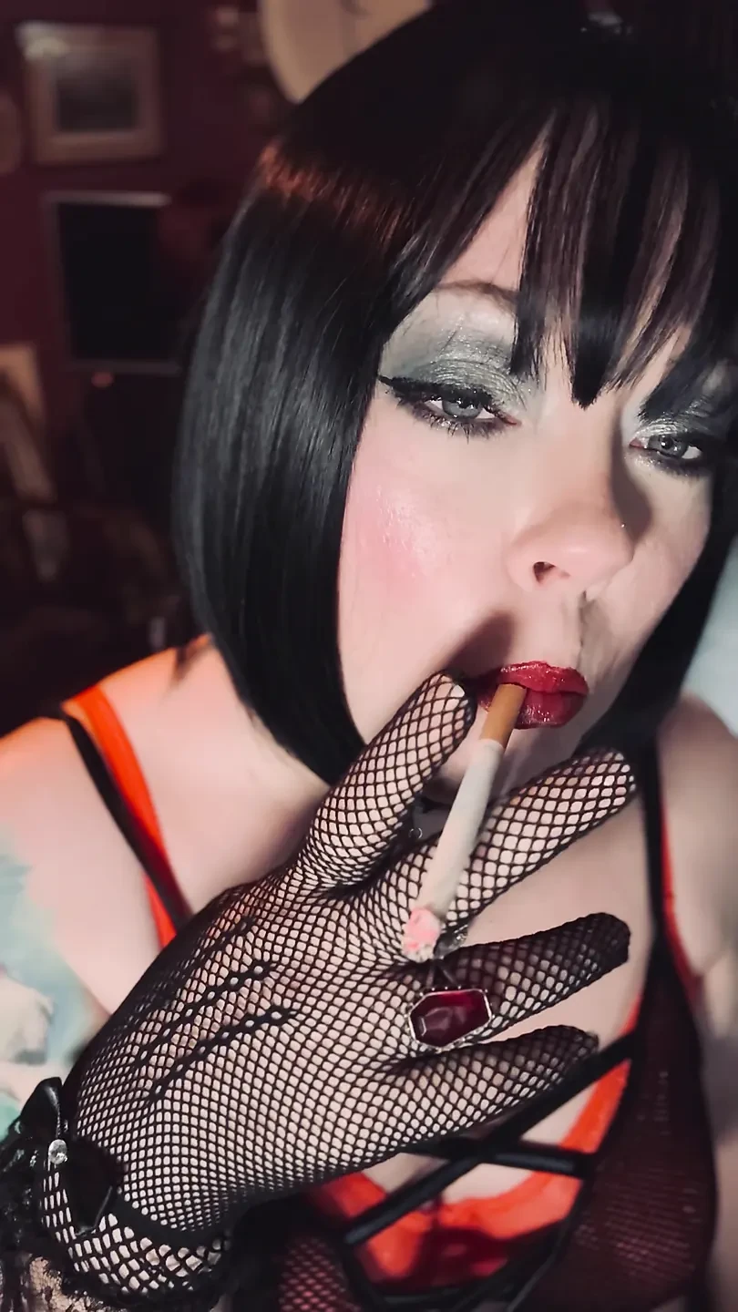 Smoking Mistress Tina Snua Chain Smokes 2 Superking cigarettes In Fishnet Gloves – Smoker smoke BBW Chubby