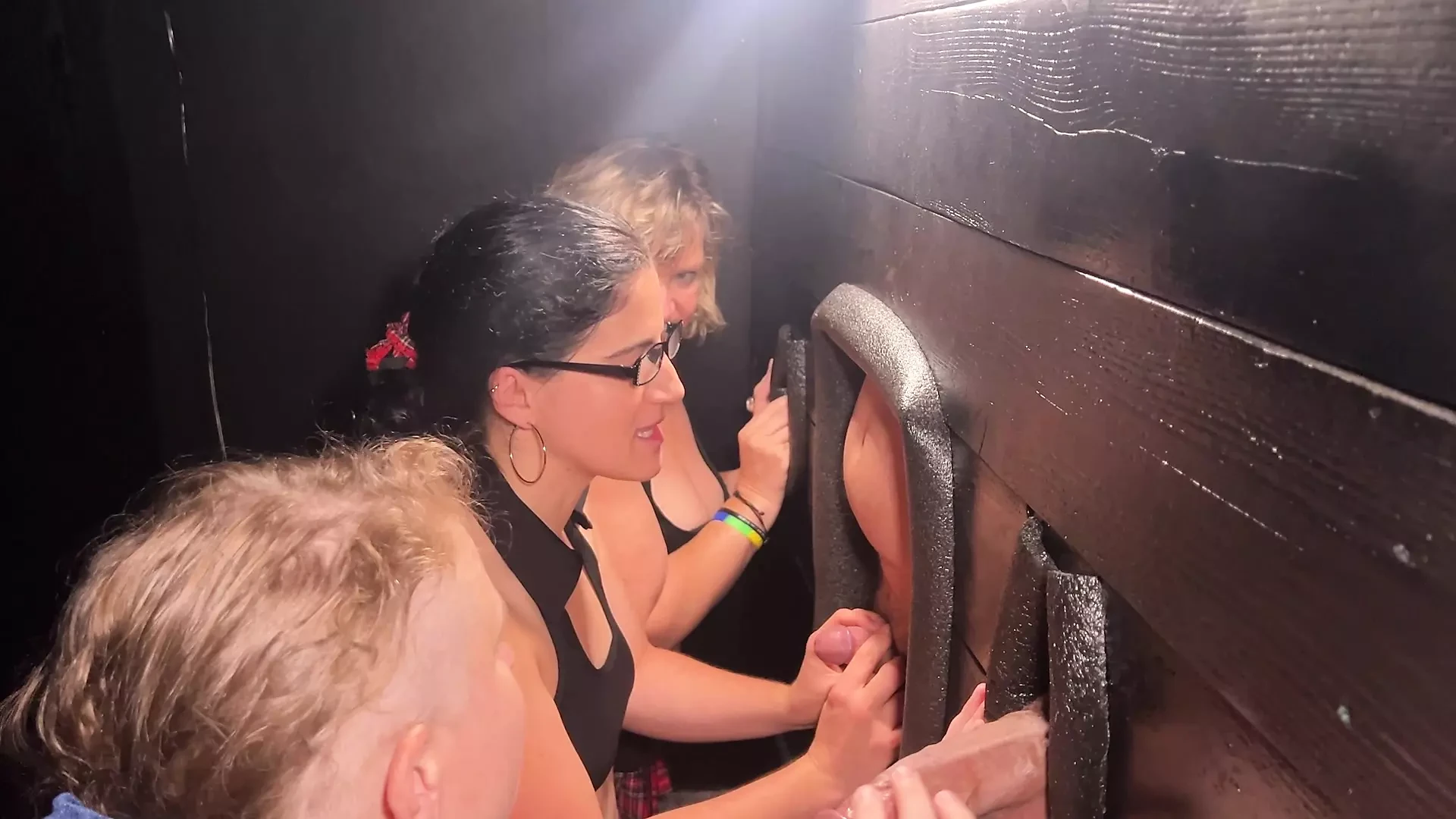 Reverse Gloryhole Interviews: Asking Questions of People Getting Their Dicks Sucked – Cliff Media