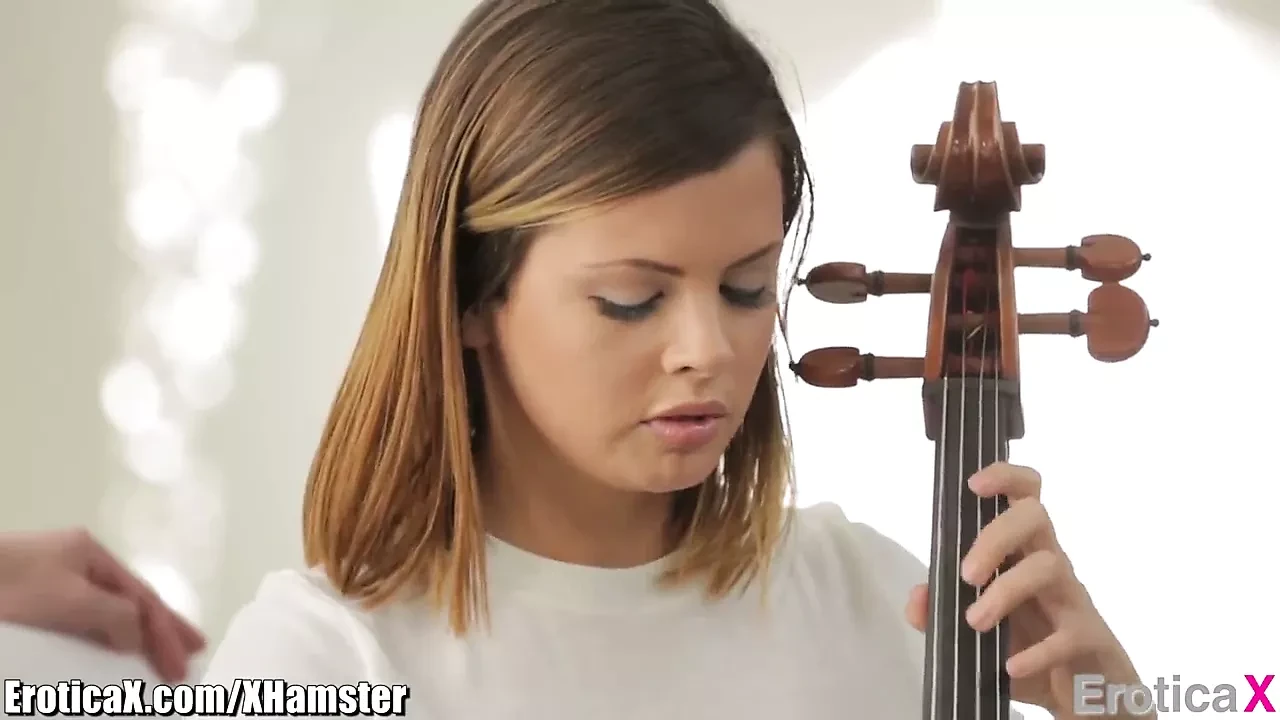 Erotica X COUPLE’s PORN: A Lesson In Love