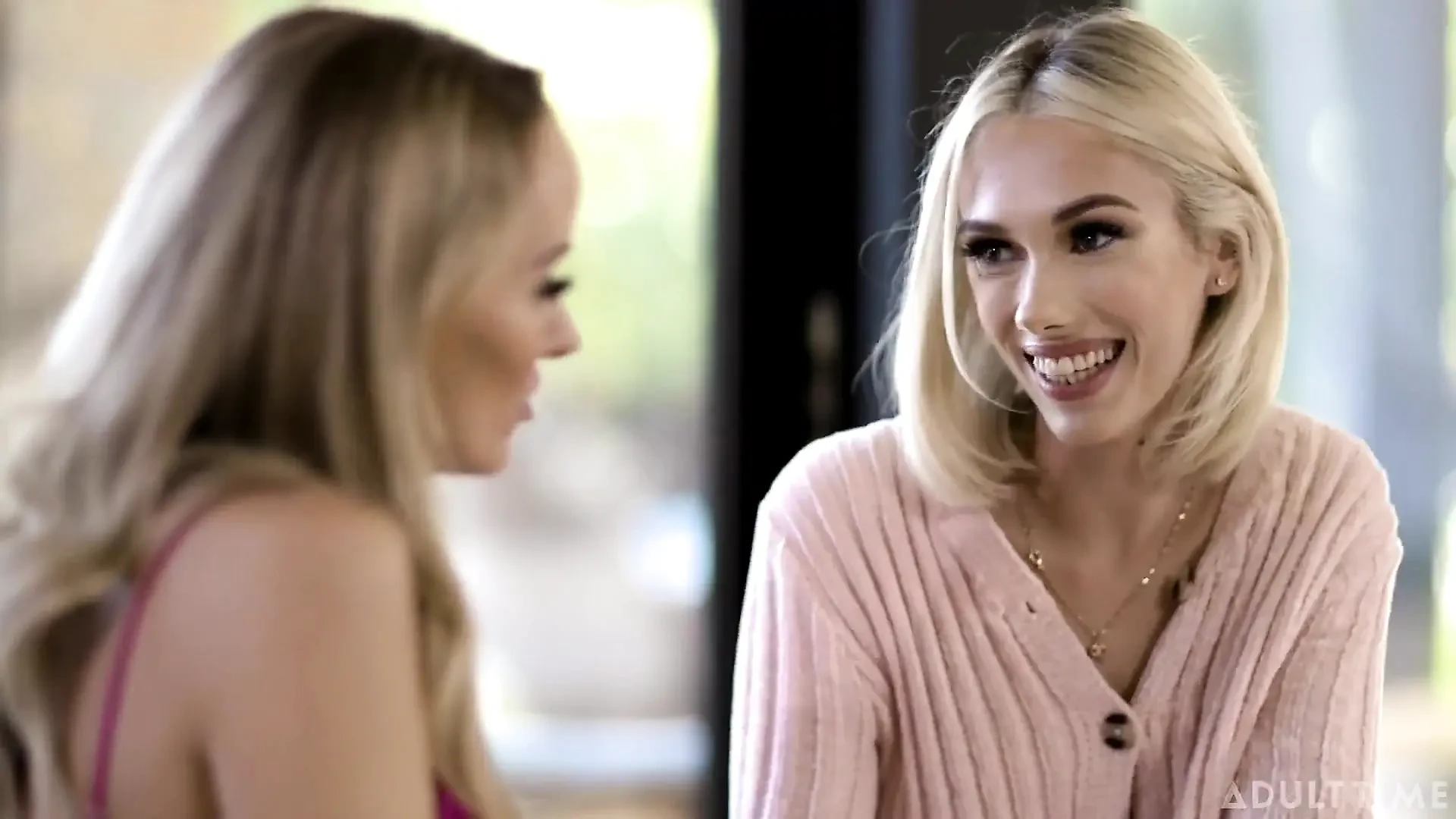 Adult Time – MILF Pristine Edge Can’t Resist Scissoring Her Younger Coworker Sky Pierce’s Wet Pussy!