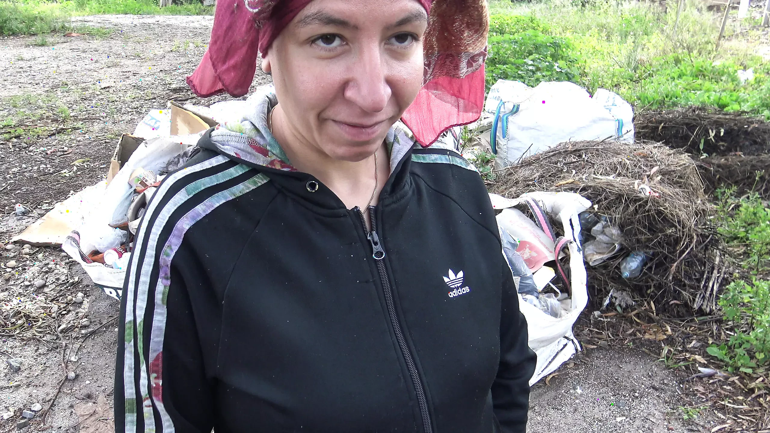 horny german man picks up a kurdish muslim girl for car sex