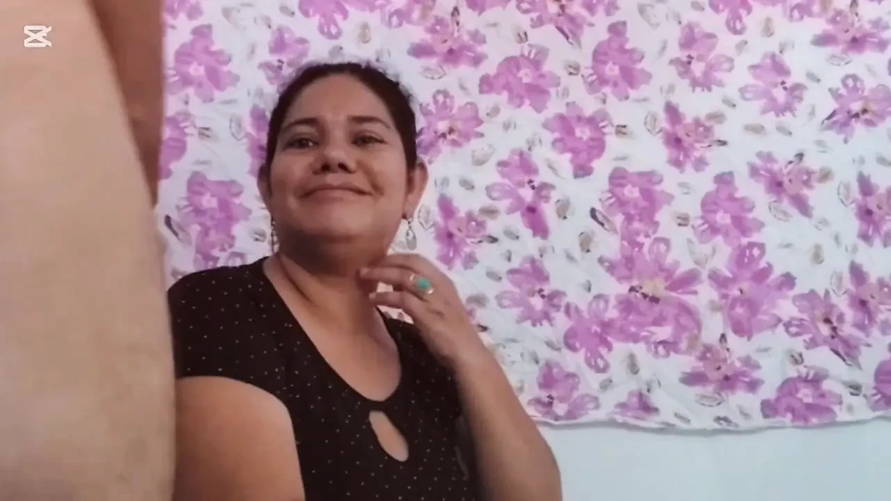 Beautiful mature sucking cock