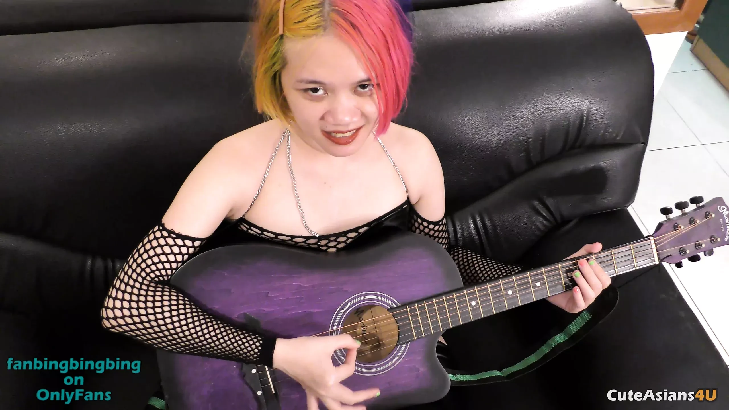 Horny Asian Stepsister Wants Stepbrother’s Cock!