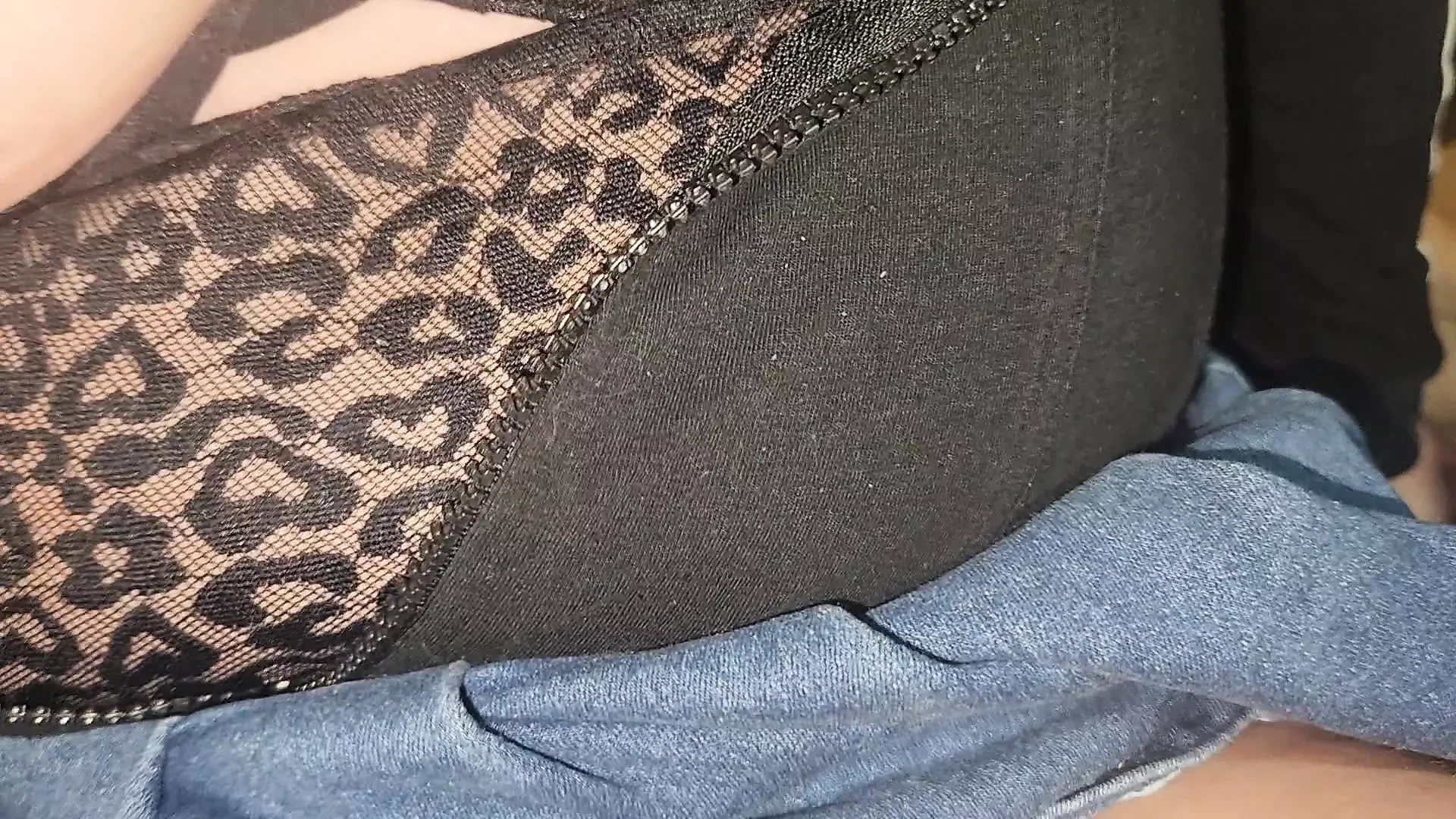 I made this hot blonde squirt immidiately after creampie