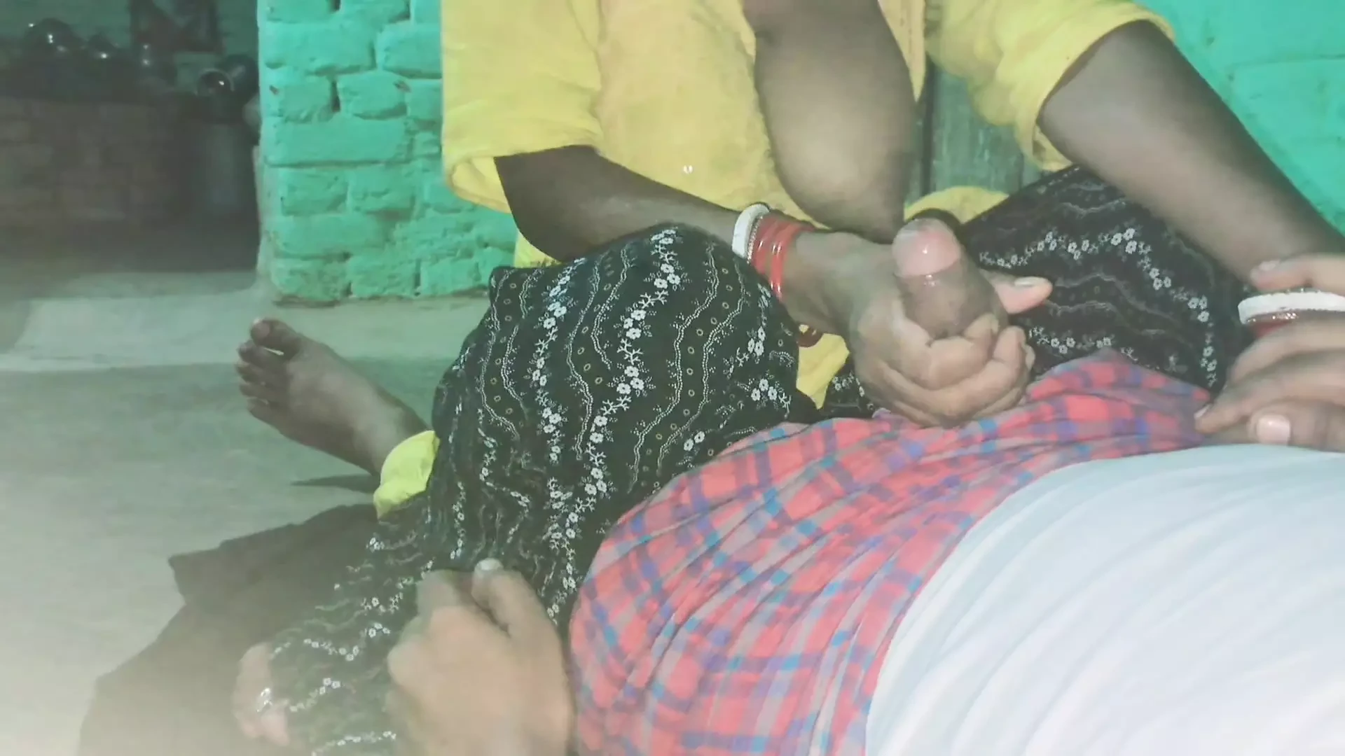 Pakistani big boobs stepmom fucked by plumber