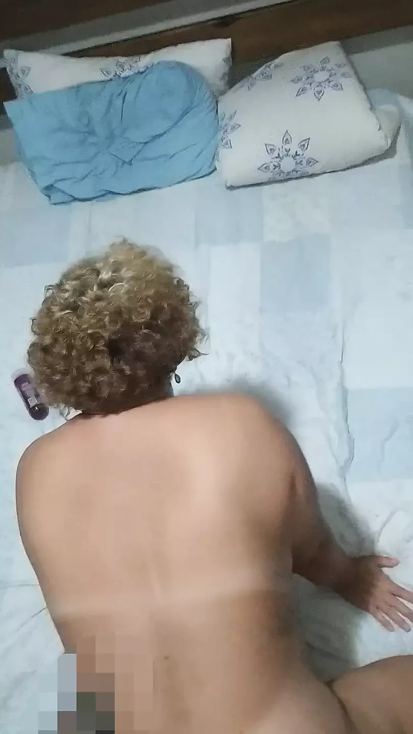 Incredible fuck with a delicious creampie at the end