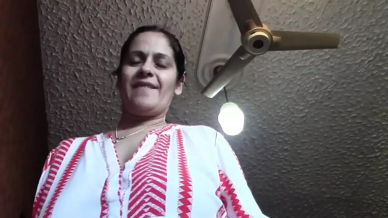 Aunty Is Romantic – POV Sex Simulation