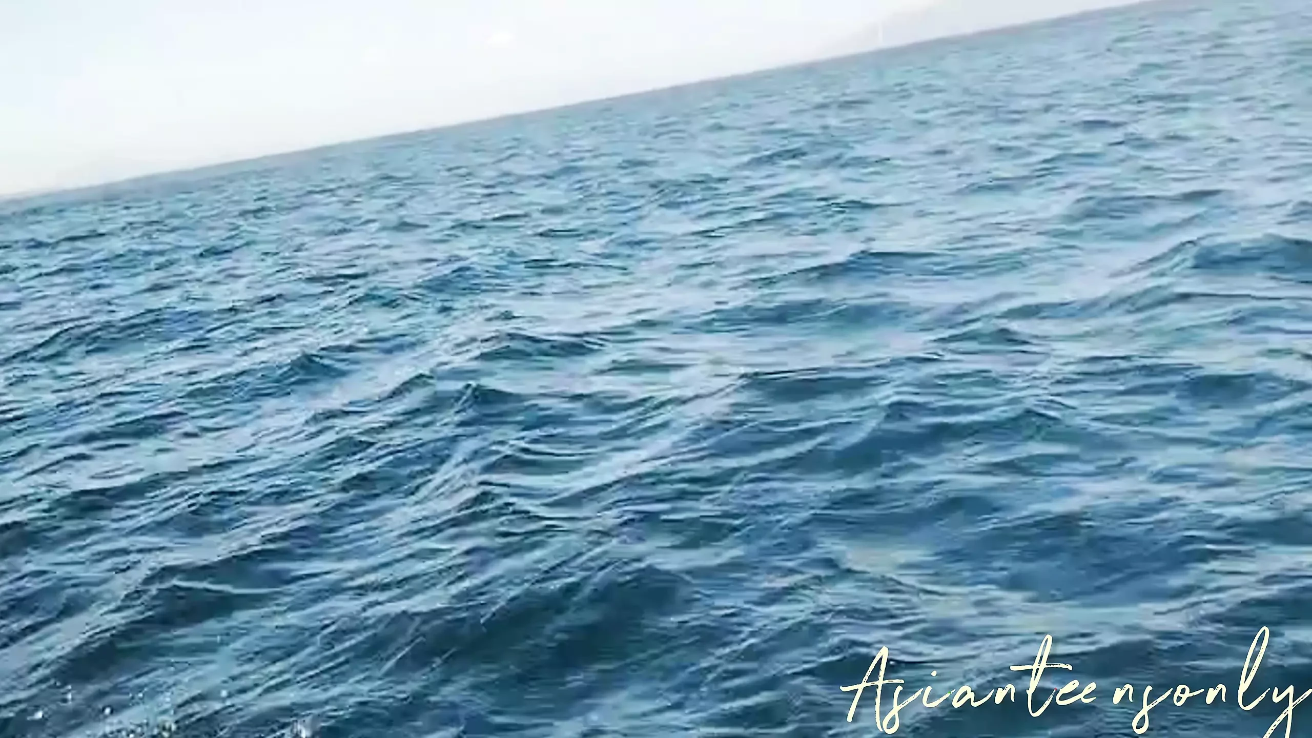 My Pussy Is so Itchy That I Escape by Jetsky to an Island to Meet My Suggardaddy