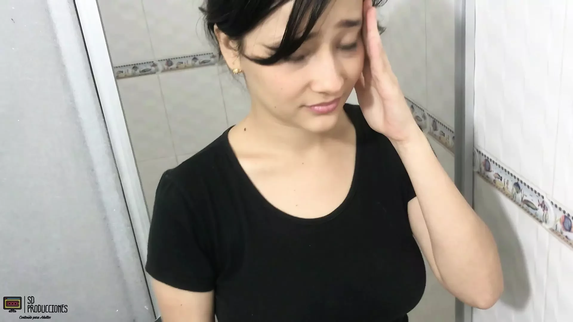 My stepbrother penetrates my pussy wet and tight – Porn in Spanish