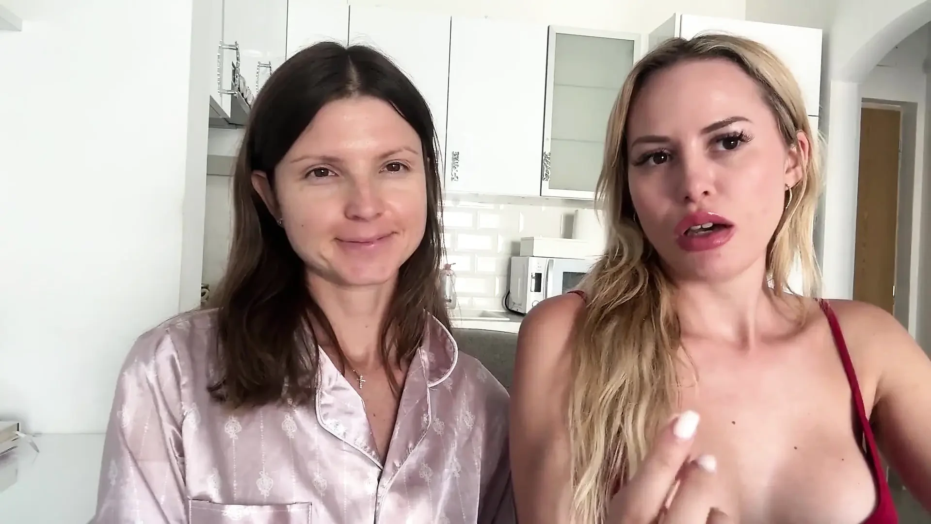 Gina Gerson and Maya Rose About Acceptoin Own Sexuality