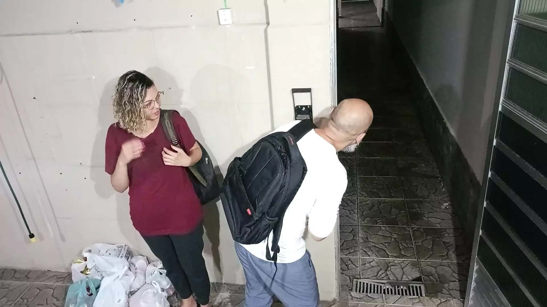 Teacher meets student behind school and seduces student