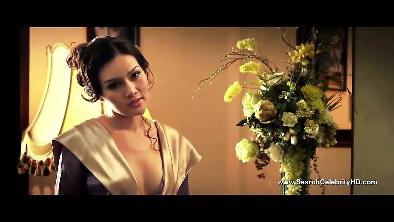 Bongkoj Khongmalai & Savika Chaiyadej – The Beginning (2013)