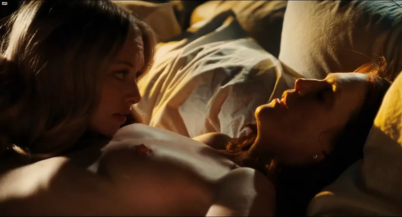 Julianne Moore, Amanda Seyfried – Chloe (2009)