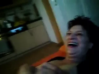 In der Putzvotze abgespritzt …