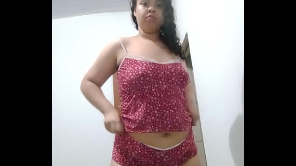 POV: COLOCANDO MEU GRANDE RABO PARA BALANÇAR EXIBO MINHA BUCETINHA EM DANÇA SEXY SAFADA E SENSUAL