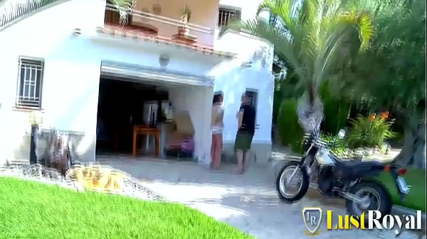 Dude takes his chance and secretly fucks skinny teen Cristal