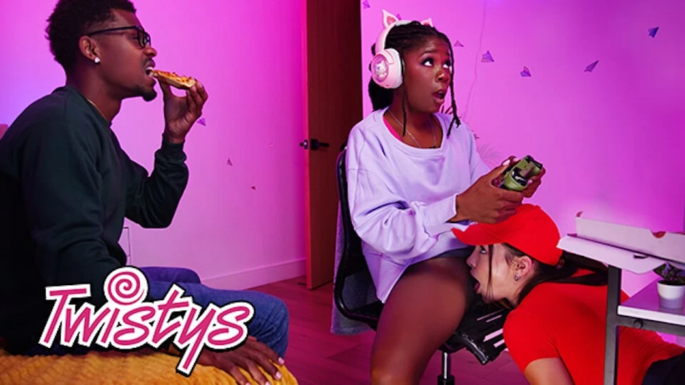 TWISTYS – Banging Hot Babes Hazel Grace And Rissa May Sit On Each Other’s Face And Moan Loudly As They Orgasm