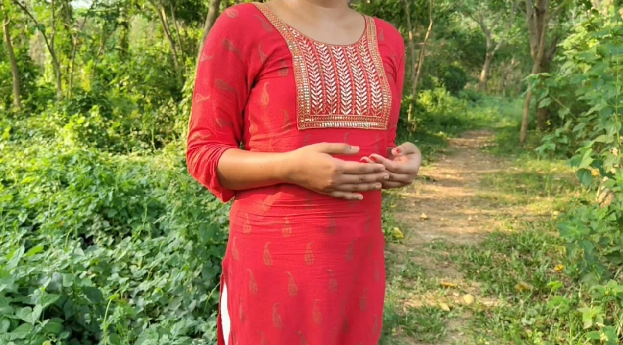 Hot behan ko jungle mein pakad ke choda indian leaked MMS, desi village beautiful stepsister viral MMS HD Xxxx