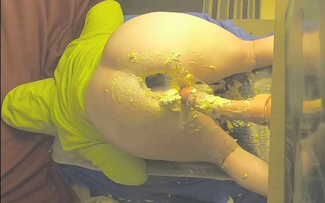 Hungry Femboy Ass 1 – Chicken Egg Salad Stuffin