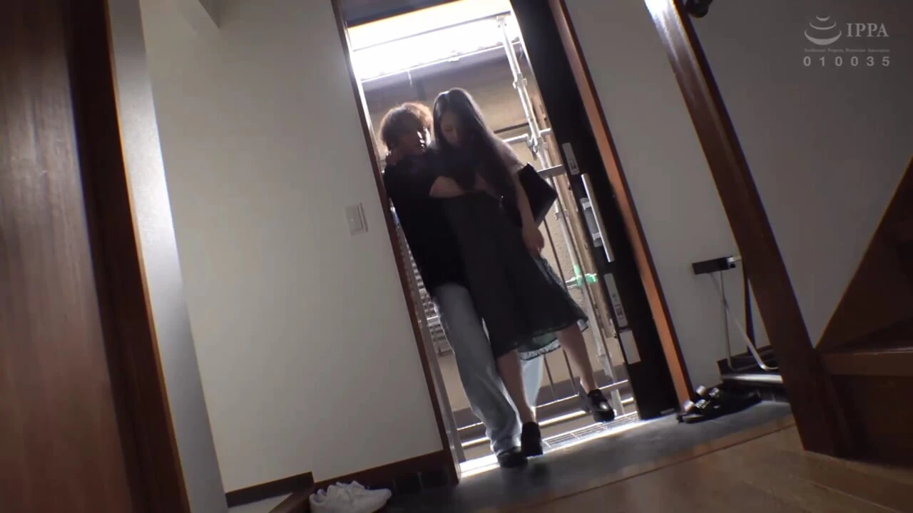 Suzuki Satomi – A Black-Haired Beauty With Takes A Few Too Many Aphrodisiac!