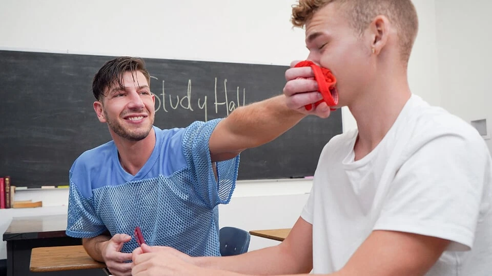 Twink Boy Jack Waters Gets Dominated And Bullied By Athletic Jock Jordan Starr In Class – Bully Him