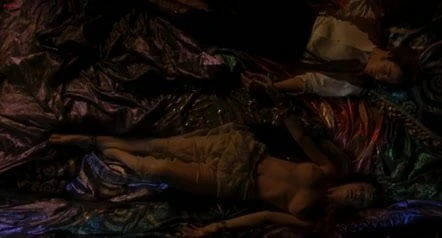 Monica Bellucci, Michaela Bercu, Florina Kendrick – Dracula