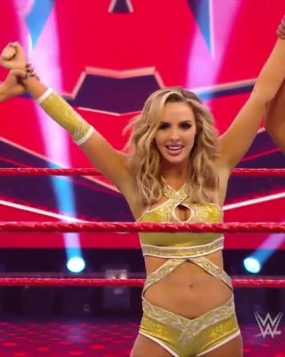 WWE – Peyton Royce vs Ruby Riott