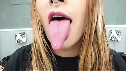 close-up saliva play and dildo deepthroat