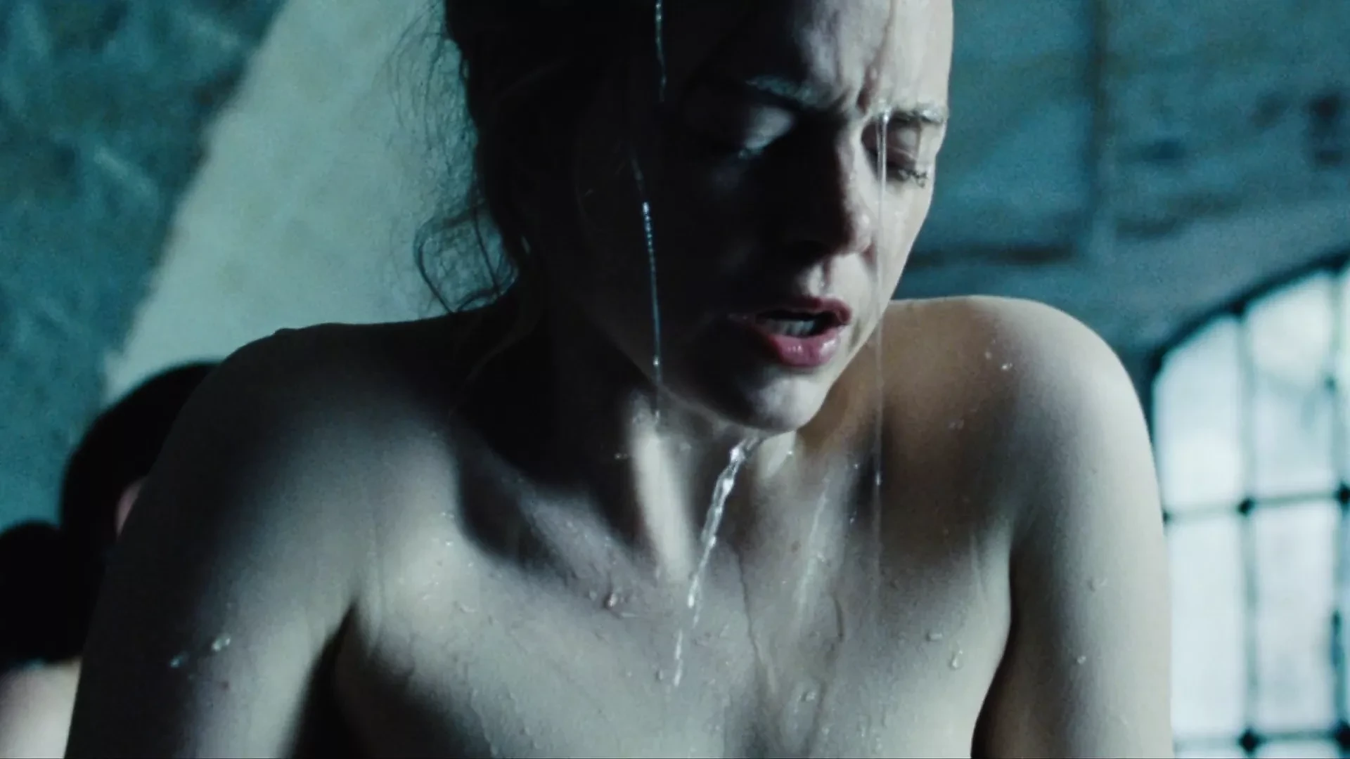 Emma Stone nude tits THE FAVOURITE nipples topless wet boobs